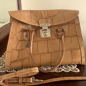 Women’s Dooney&Burke  purse